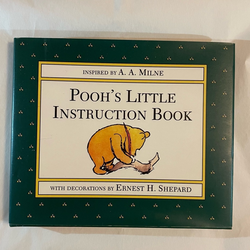 3/$30 Vintage 1995 Pooh’s little instruction book Hardcover, Winnie the Pooh